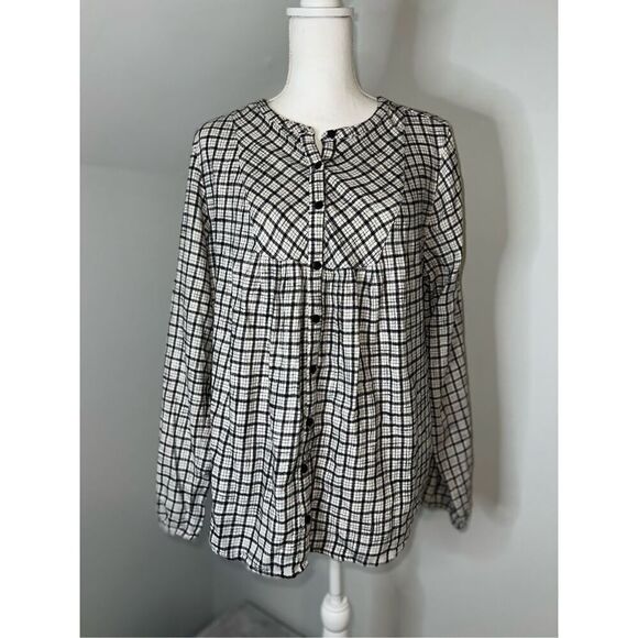 Women’s St. John’s Bay Button Down Blouse Top LARGE - Picture 2 of 8